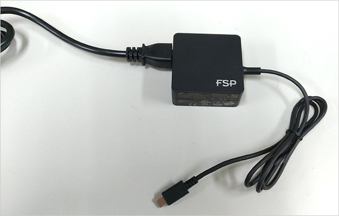 全漢-NB-C-45W-充電器-04.jpg