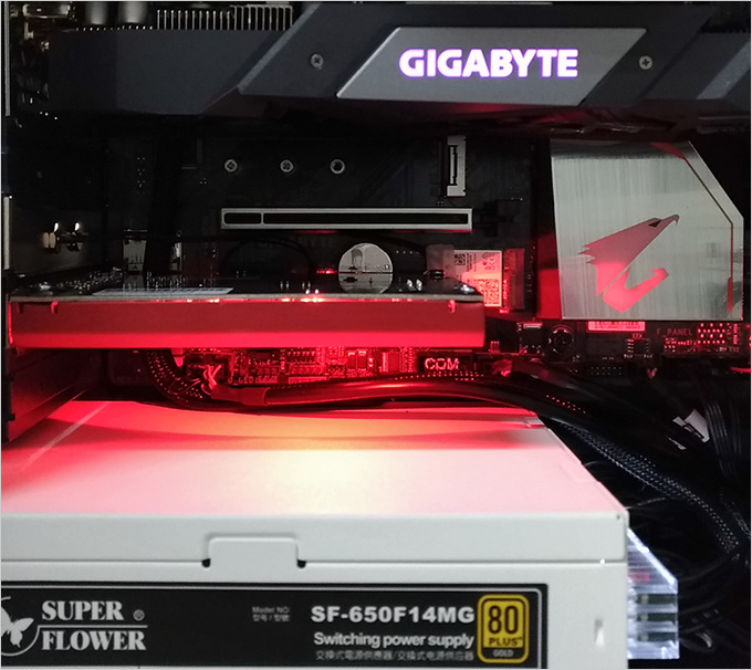 Creative-SB-ZX-PCI-E介面.jpg