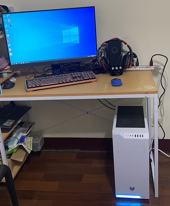 電腦實機.jpg