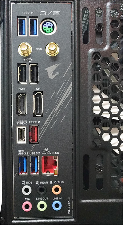 主機首圖-第十代---i7-10700-06.jpg