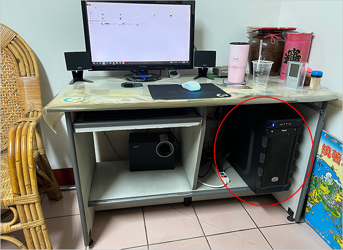 電腦桌晃動.jpg