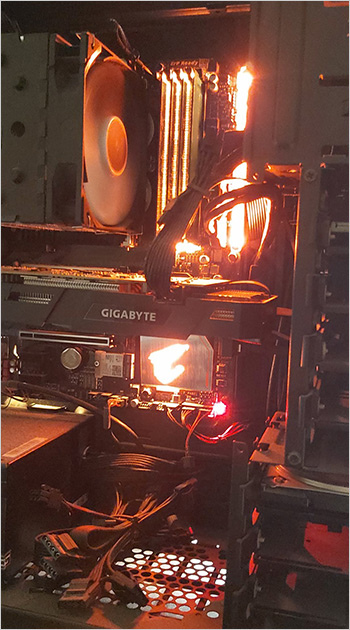 技嘉主機板.jpg