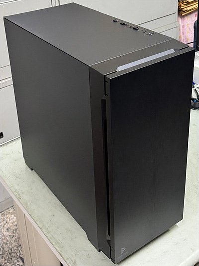 Antec-P10C-靜音機殼.jpg