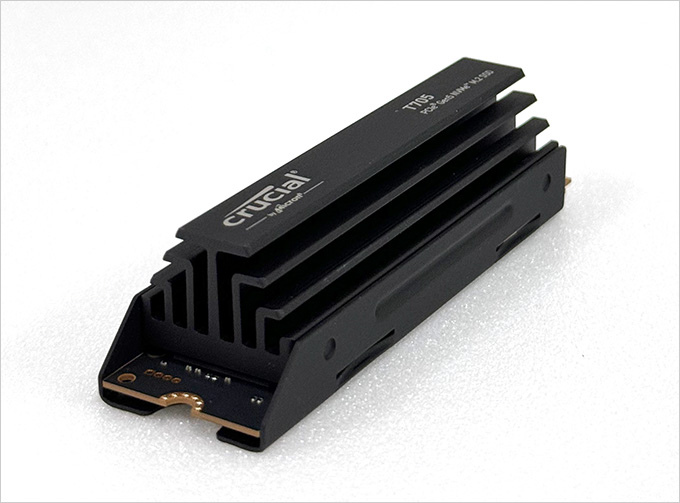 美光-Crucial-T705-PCIe-Gen5-NVMe-M.2-SSD-(含散熱器).jpg