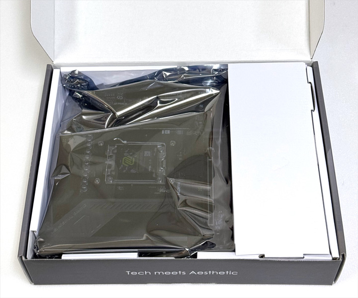 微星-MAG-X870E-TOMAHAWK-MAX-WIFI.jpg