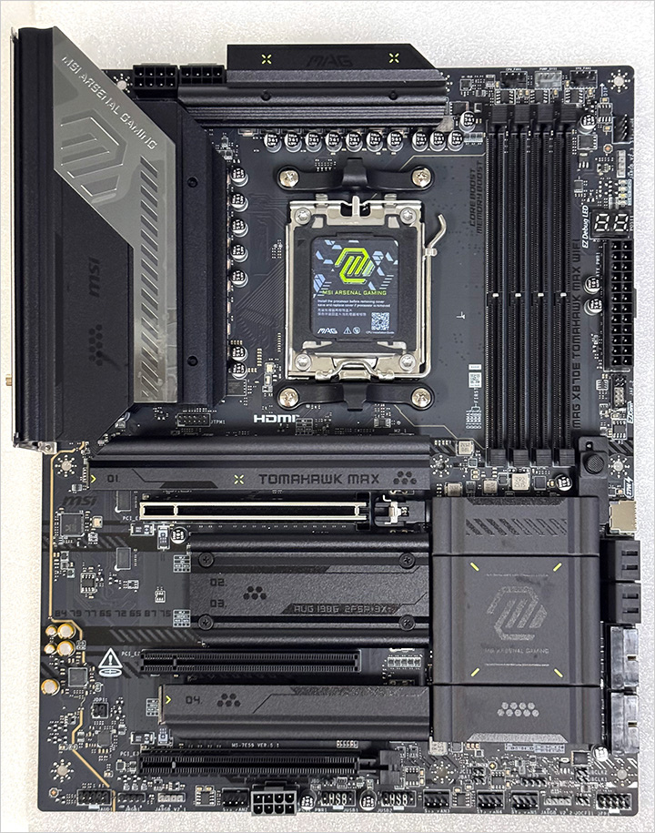 微星-MAG-X870E-TOMAHAWK-MAX-WIFI.jpg