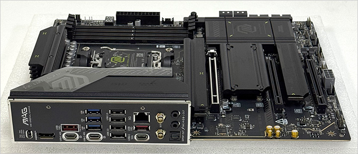 微星-MAG-X870E-TOMAHAWK-MAX-WIFI.jpg